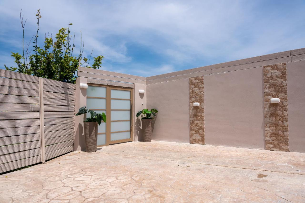 Casa Di Terra Pensionat Pigadhákia Exteriör bild