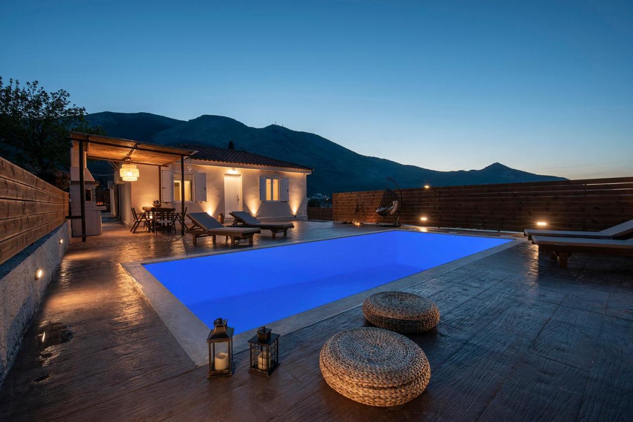 Casa Di Terra Pensionat Pigadhákia Exteriör bild
